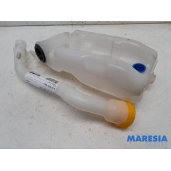 Renault - ZOE - Front windscreen washer reservoir