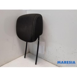 Renault - Clio - Headrest