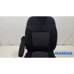 Opel - Vivaro - Sitz links