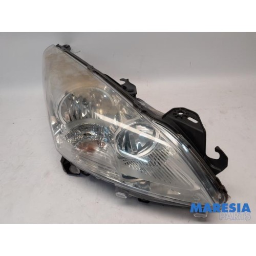 Peugeot - 5008 - Headlight, right