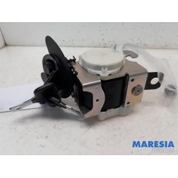 Peugeot - 5008 - Rear seatbelt, centre