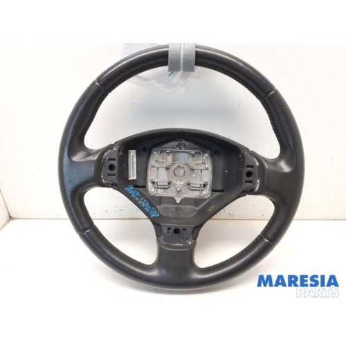Peugeot - 5008 - Steering wheel