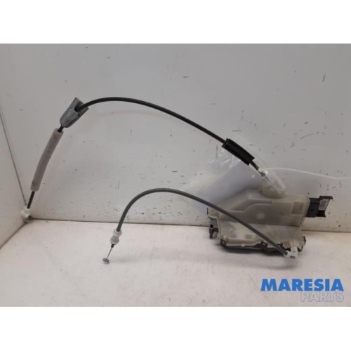 Toyota - Pro-Ace - Door lock mechanism 2-door, right
