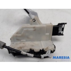 Toyota - Pro-Ace - Sliding door lock mechanism, right
