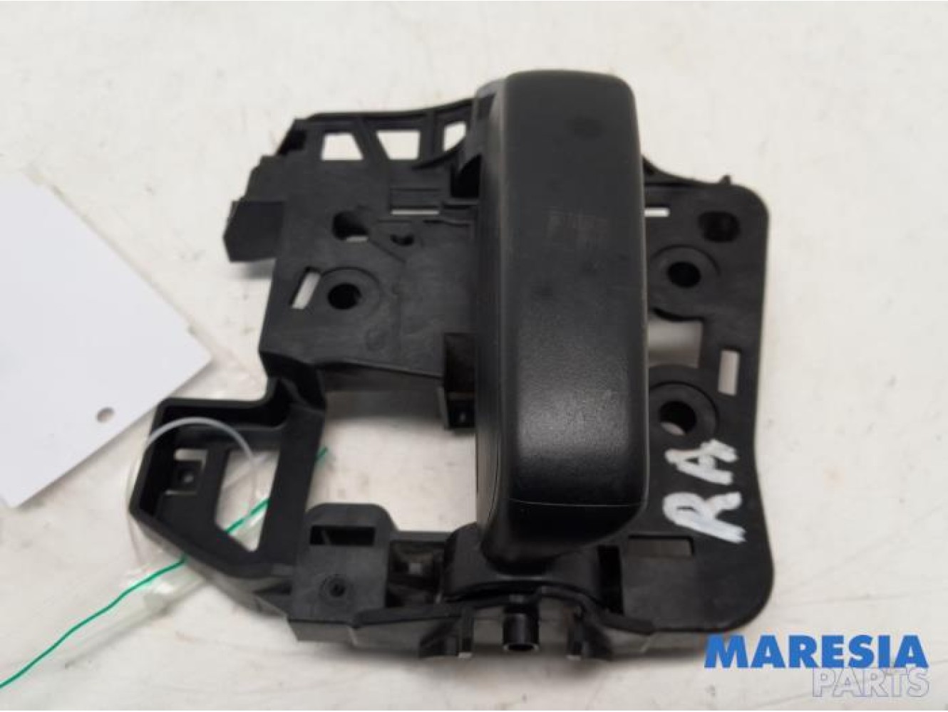 Toyota - Pro-Ace - Sliding door handle, right