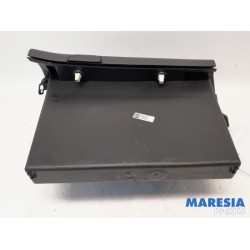 Toyota - Pro-Ace - Handschuhfach