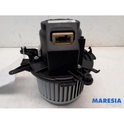 Toyota - Pro-Ace - Heating and ventilation fan motor