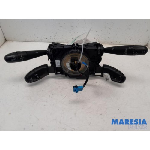 Peugeot - 5008 - Steering column stalk
