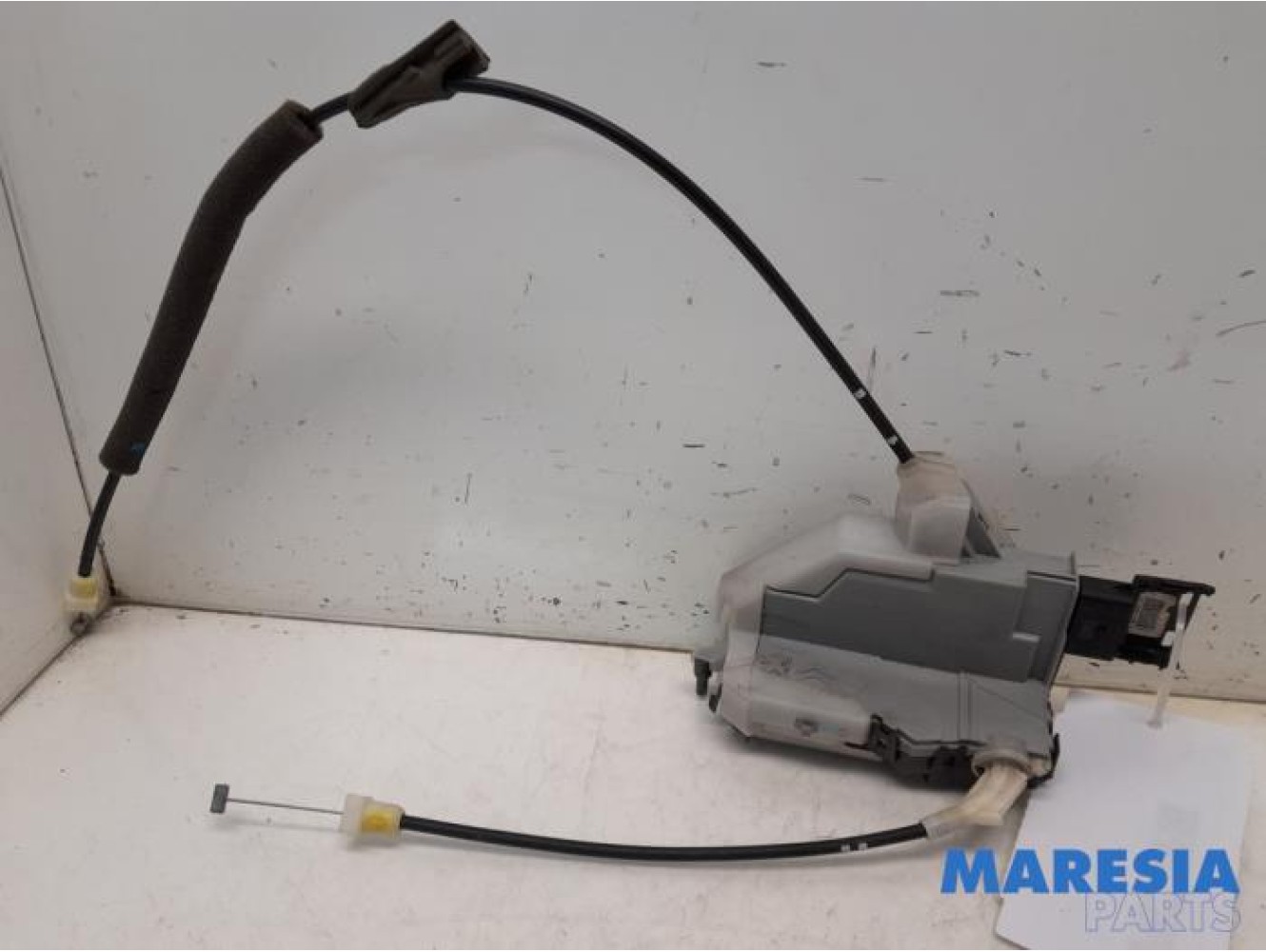 Peugeot - 5008 - Rear door mechanism 4-door, right