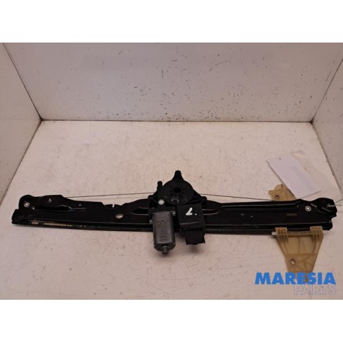 Toyota - Pro-Ace - Window mechanism 2-door, front right
