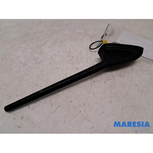 Toyota - Pro-Ace - Antenna