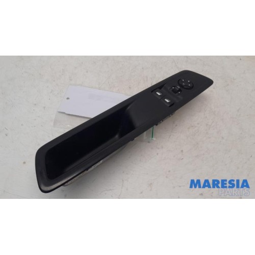 Toyota - Pro-Ace - Multi-functional window switch
