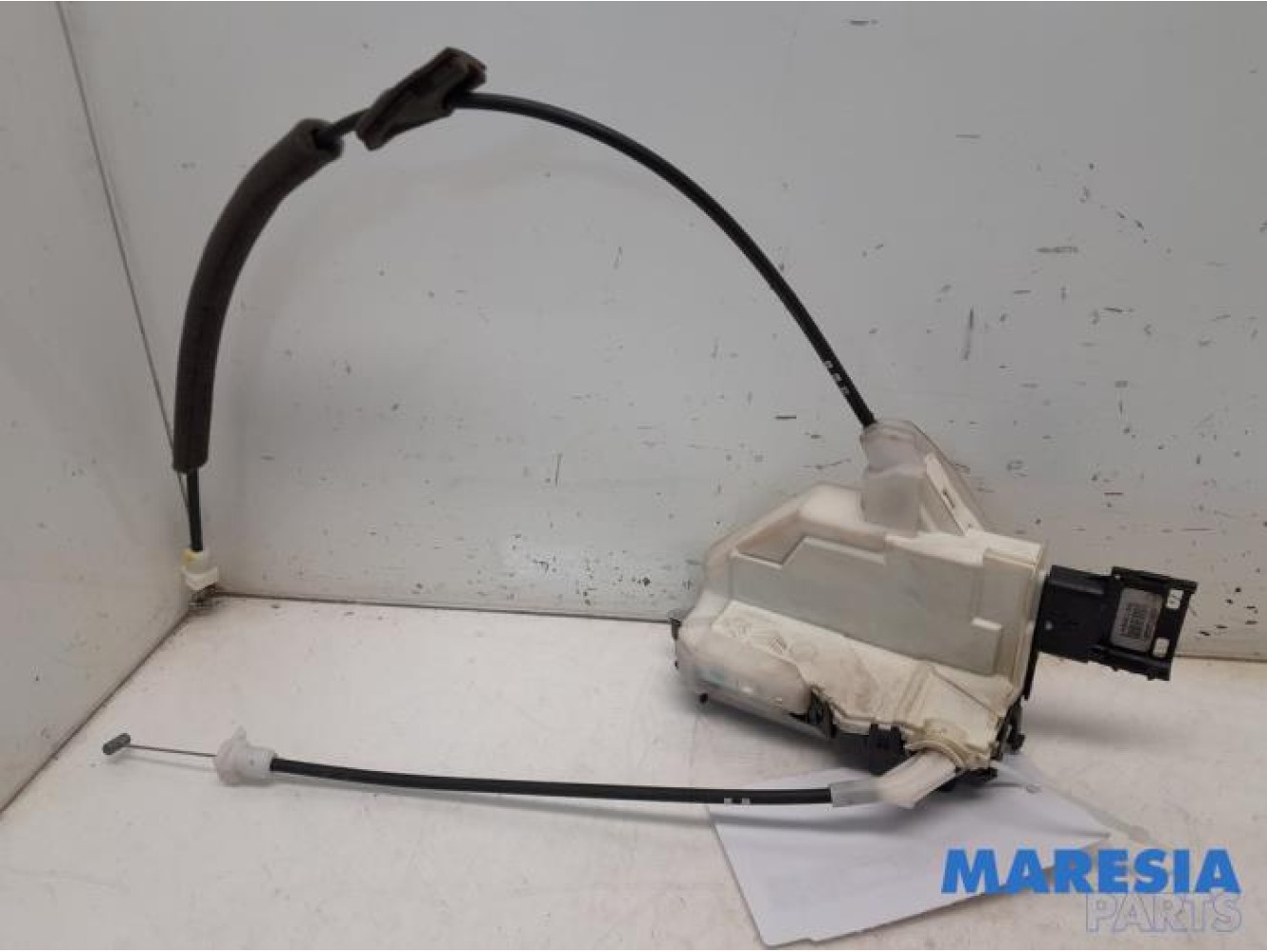 Peugeot - 5008 - Front door lock mechanism 4-door, right