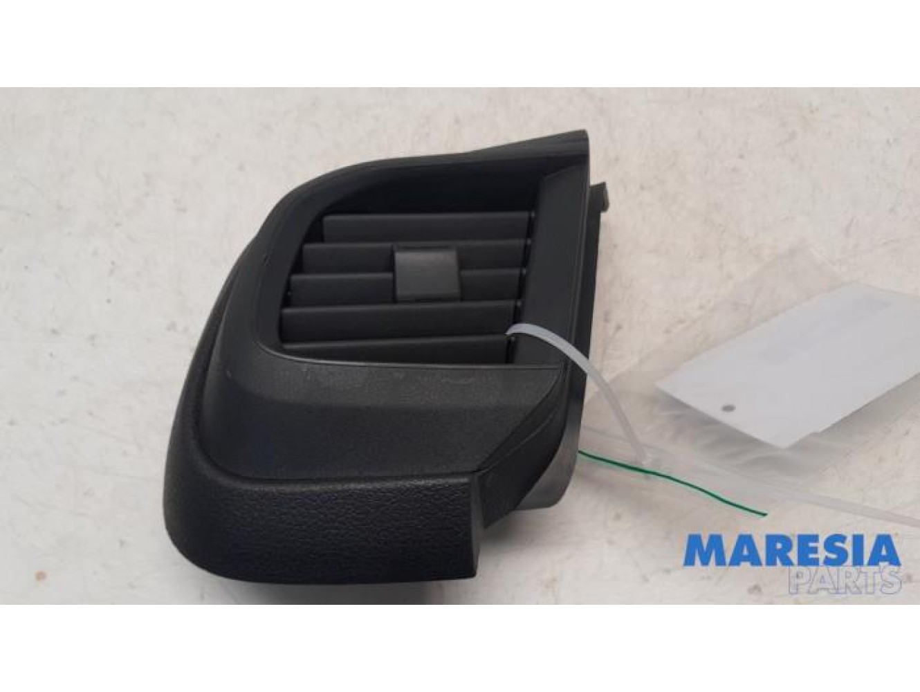 Toyota - Pro-Ace - Dashboard vent