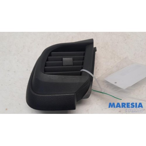 Toyota - Pro-Ace - Dashboard vent