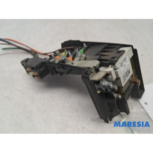 Peugeot - 5008 - Fuse box