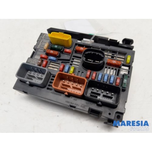 Peugeot - 5008 - Fuse box