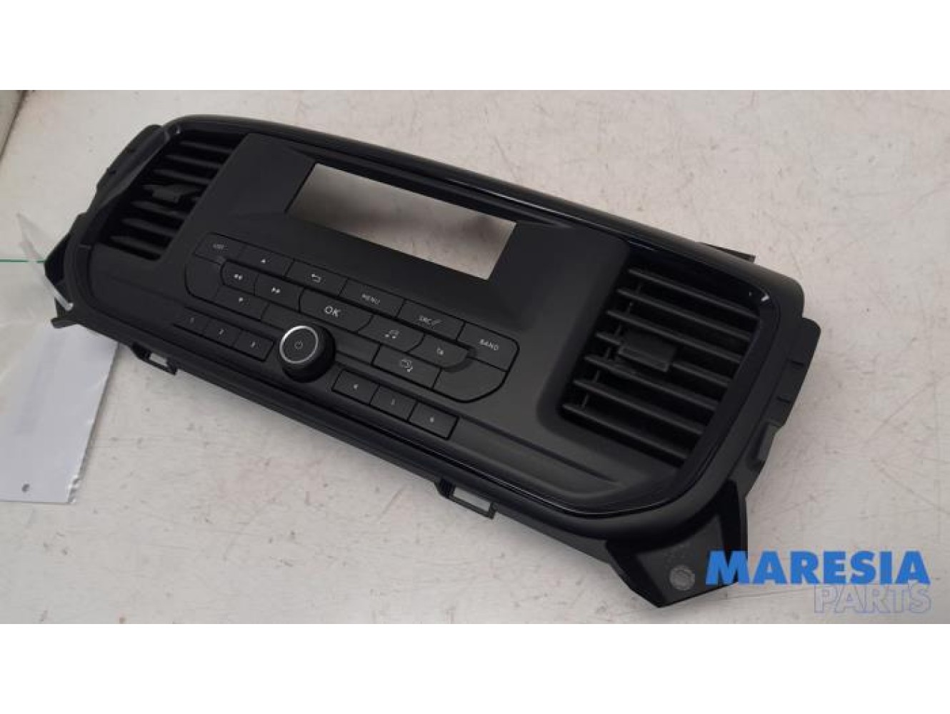 Toyota - Pro-Ace - Panneau commande radio