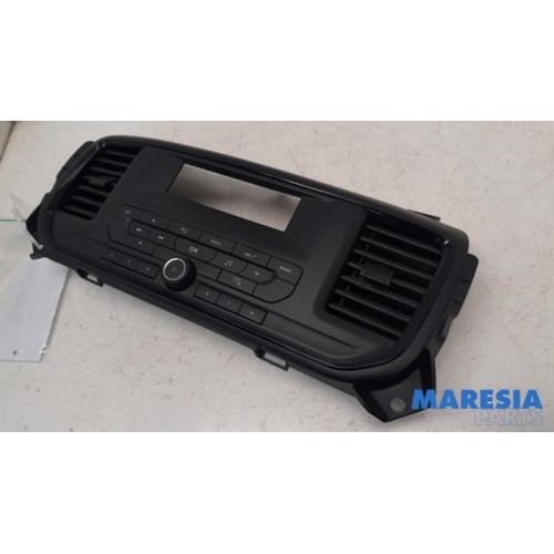 Toyota - Pro-Ace - Radio control panel