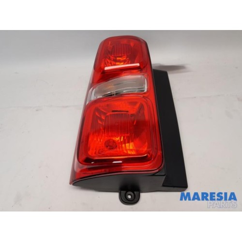 Toyota - Pro-Ace - Achterlicht links