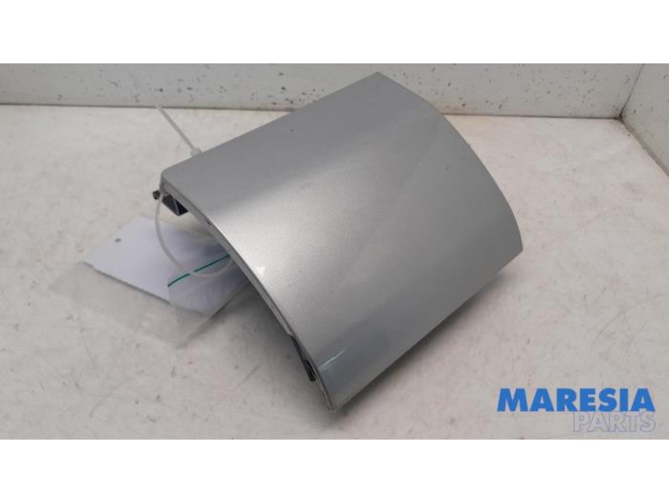 Toyota - Pro-Ace - Rear bumper component, right