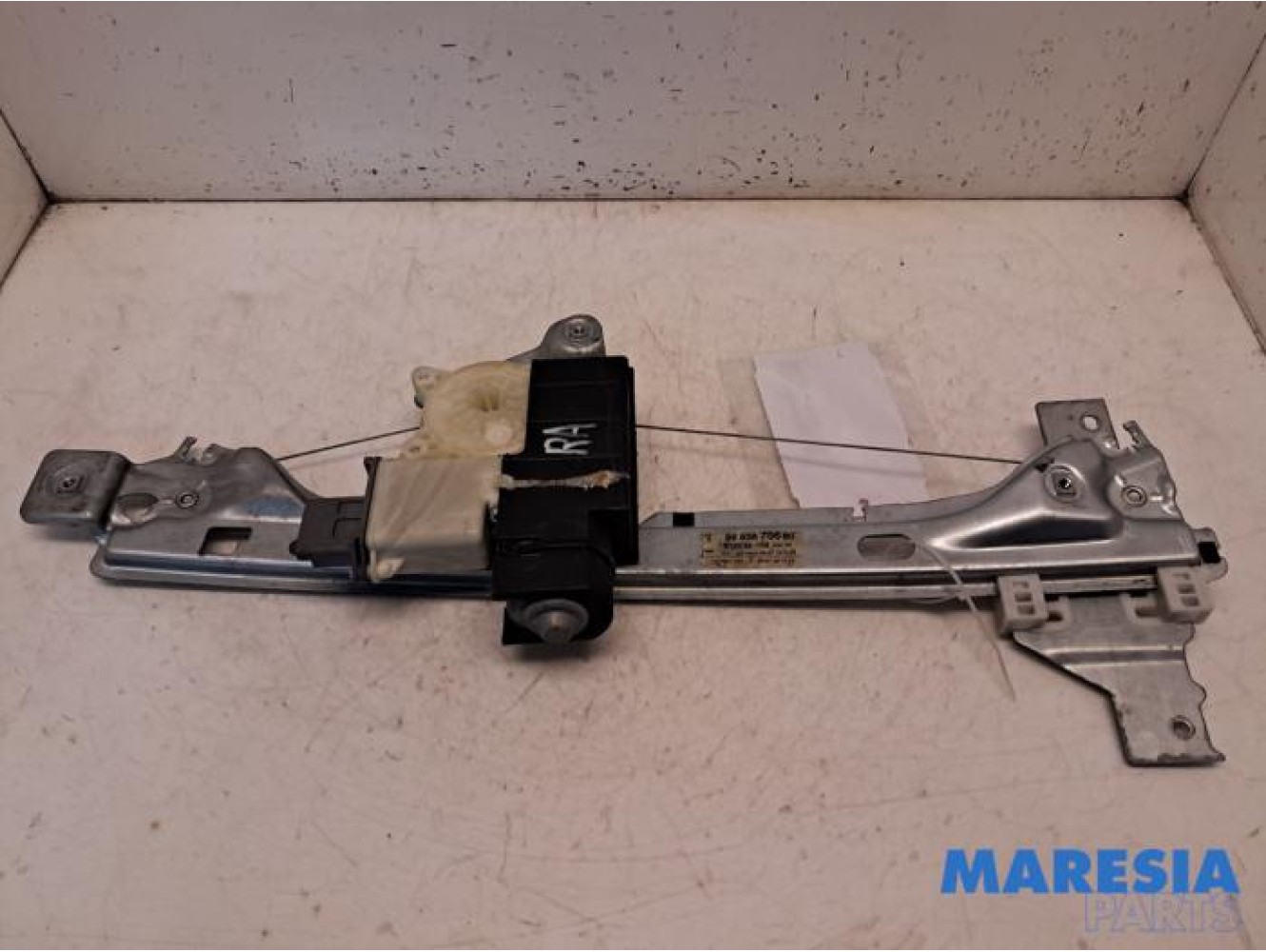 Peugeot - 5008 - Rear door window mechanism 4-door, right