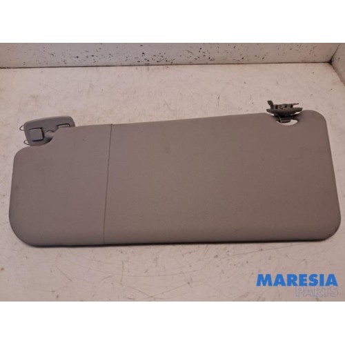 Toyota - Pro-Ace - Sun visor