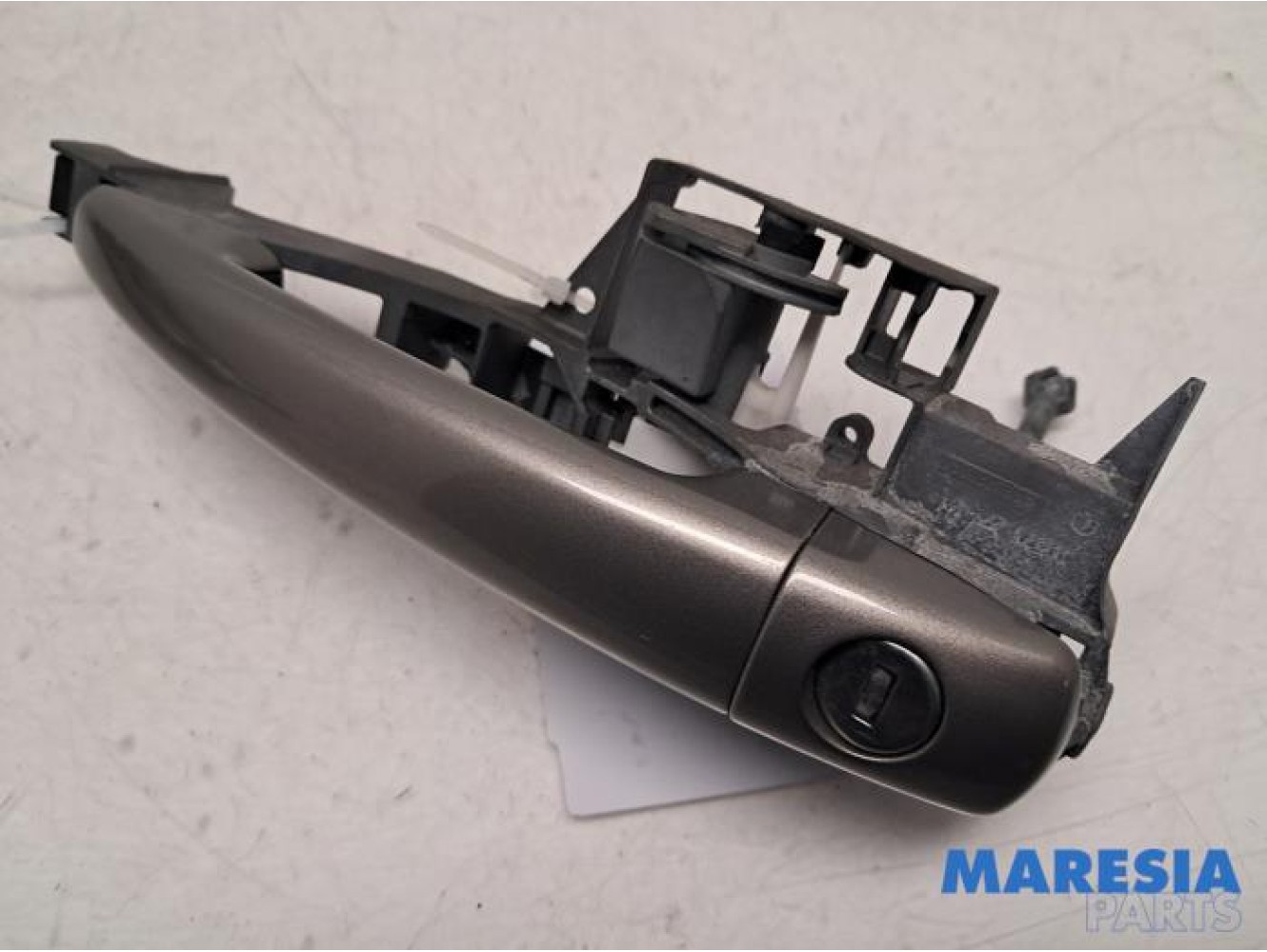 Peugeot - 5008 - Door handle 4-door, front left
