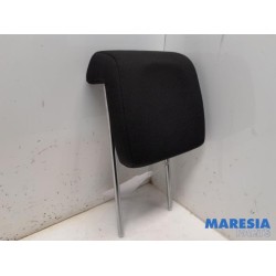 Peugeot - 5008 - Headrest
