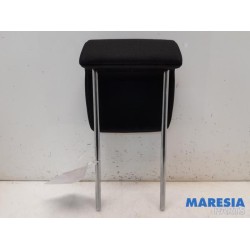 Peugeot - 5008 - Headrest