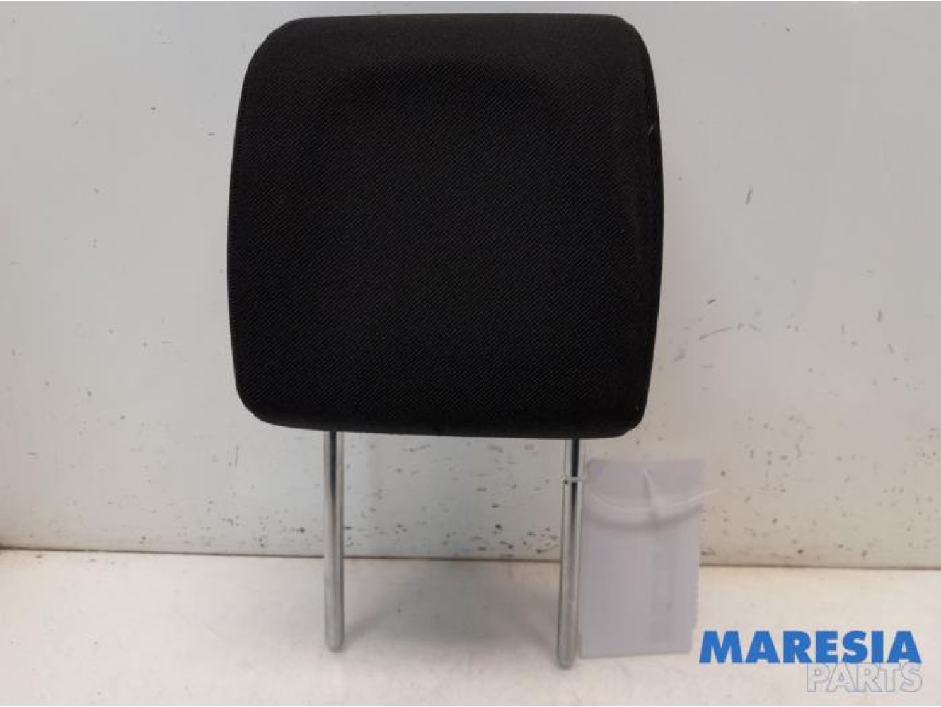 Peugeot - 5008 - Headrest