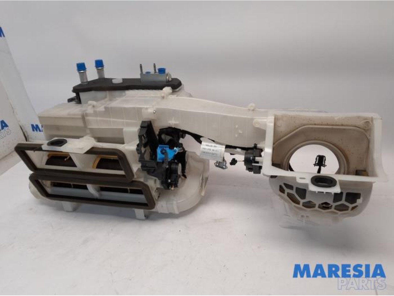 Toyota - Pro-Ace - Heater housing
