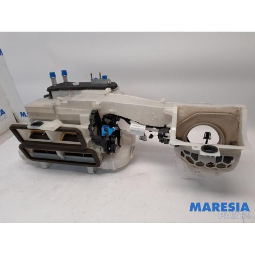 Toyota - Pro-Ace - Heater housing