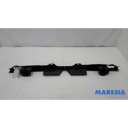 Opel - Vivaro - Bumperframe achter
