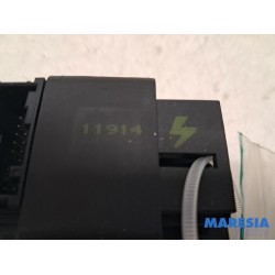 Peugeot - 206 - Multi-functional window switch