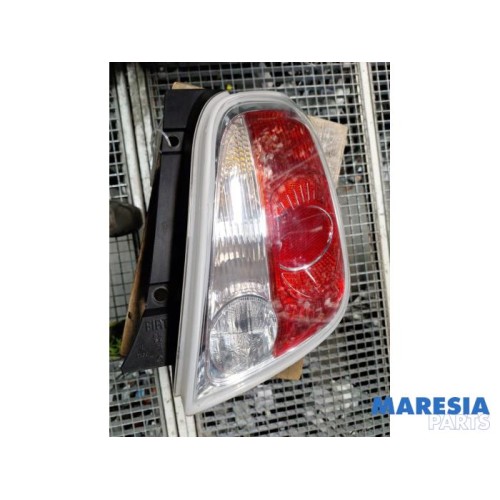 Fiat - 500 - Taillight, right
