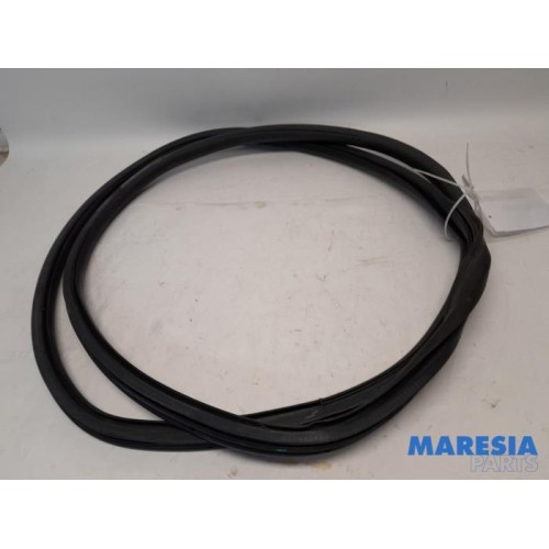 Toyota - Pro-Ace - Door seal 2-door, right