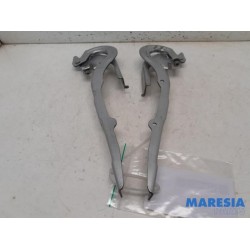 Toyota - Pro-Ace - Motorhaube Scharnier