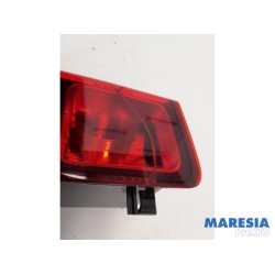 Opel - Vivaro - Taillight, right