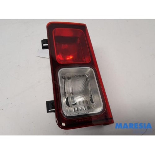 Opel - Vivaro - Taillight, left