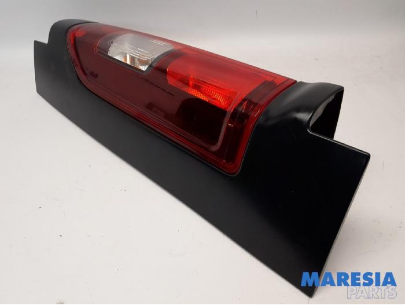 Opel - Vivaro - Achterlicht links