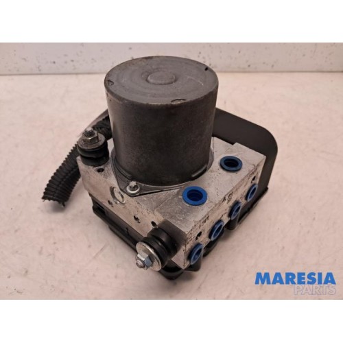 Peugeot - 5008 - ABS pump