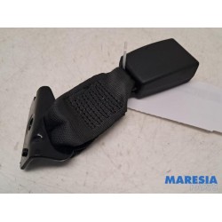 Fiat - 500 - Insertion ceinture de sécurité arrière droite