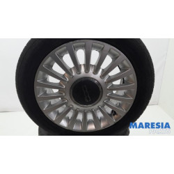 Fiat - 500 - Sportvelgenset + banden