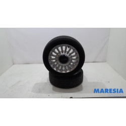 Fiat - 500 - Sportvelgenset + banden