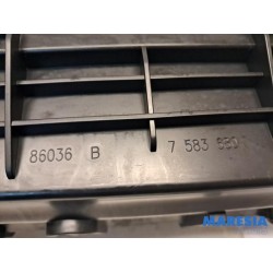 Peugeot - 5008 - Air box