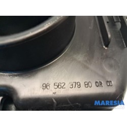 Peugeot - 5008 - Resonance housing