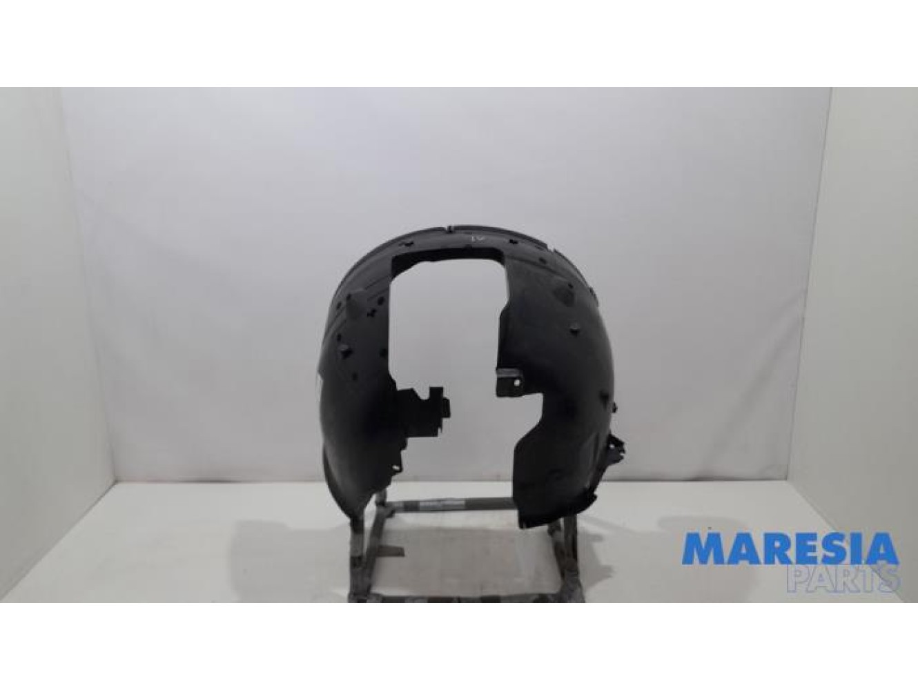 Peugeot - 5008 - Wheel arch liner
