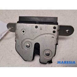 Fiat - 500 - Tailgate lock mechanism