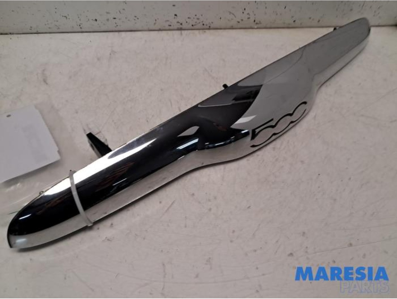 Fiat - 500 - Tailgate handle